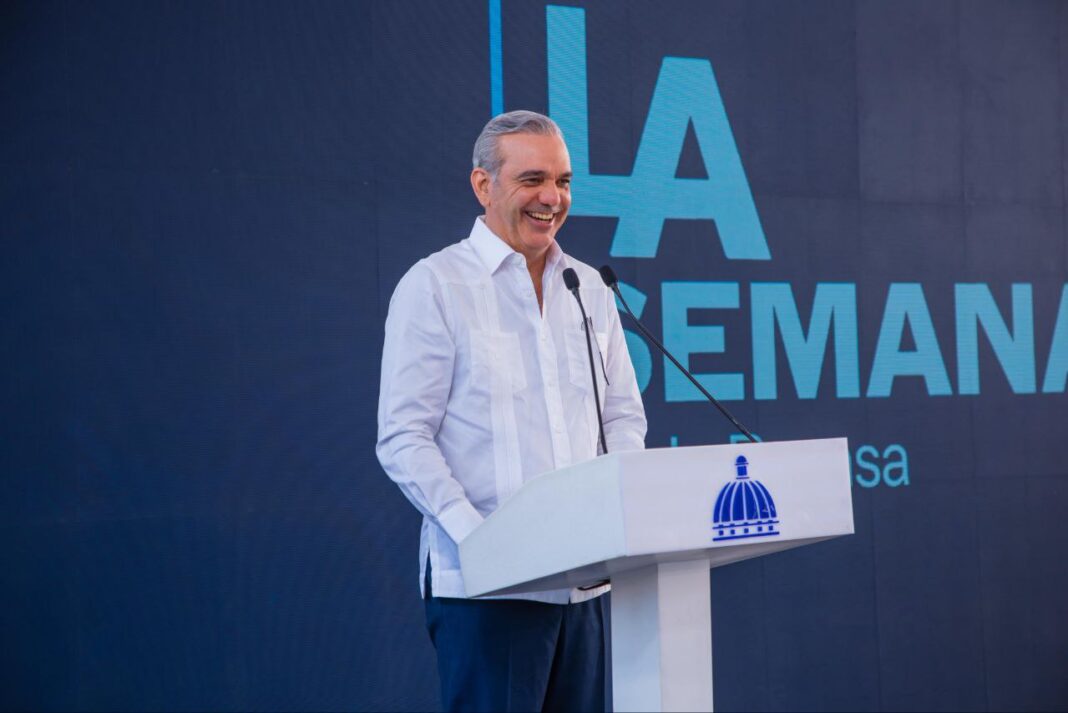 Abinader presenta avances del saneamiento del Arroyo Gurabo