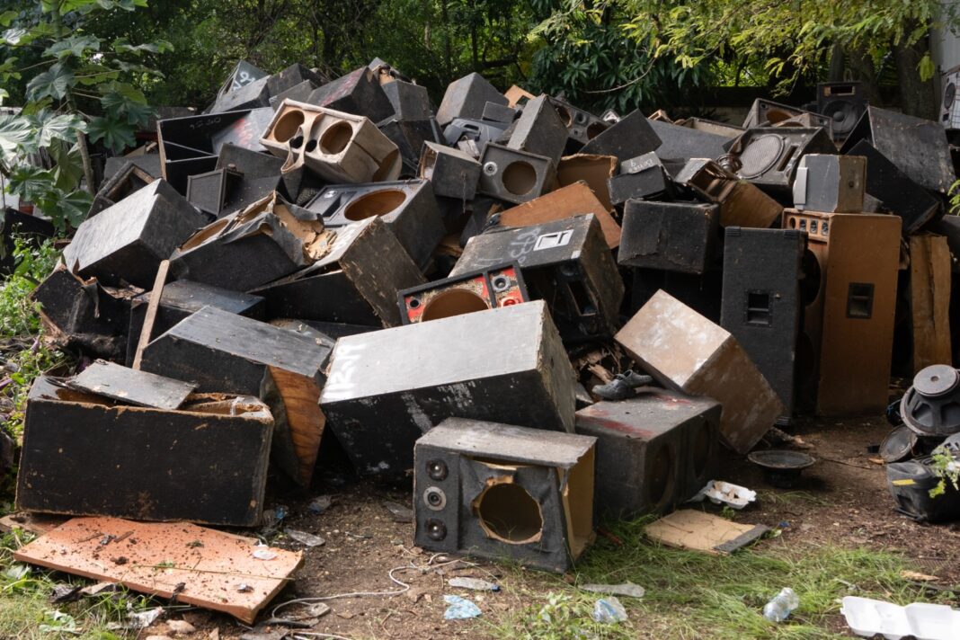 La Proedemaren destruye equipos utilizados para contaminación sónica La Proedemaren destruye equipos utilizados para contaminación sónica