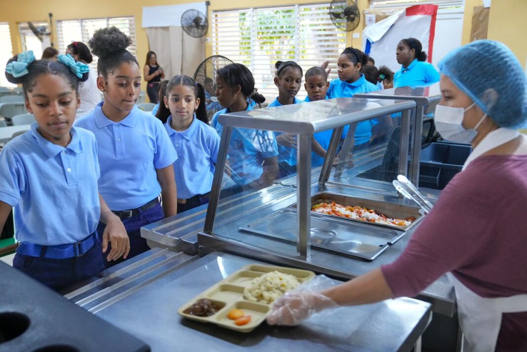 El INABIE destaca menús del almuerzo escolar garantizan mayoría de nutrientes a estudiantes El INABIE destaca menús del almuerzo escolar garantizan mayoría de nutrientes a estudiantes