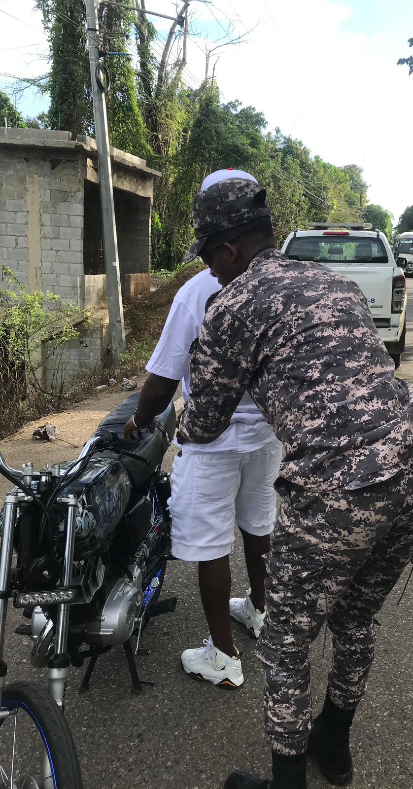 Policía apresa varios por robo y ocupa drogas en La Victoria, SDN Policía apresa varios por robo y ocupa drogas en La Victoria, SDN