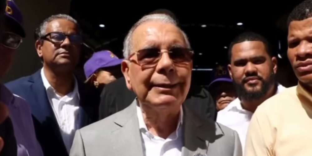 Danilo Medina advierte sobre incertidumbre económica e institucional en el país Danilo Medina advierte sobre incertidumbre económica e institucional en el país