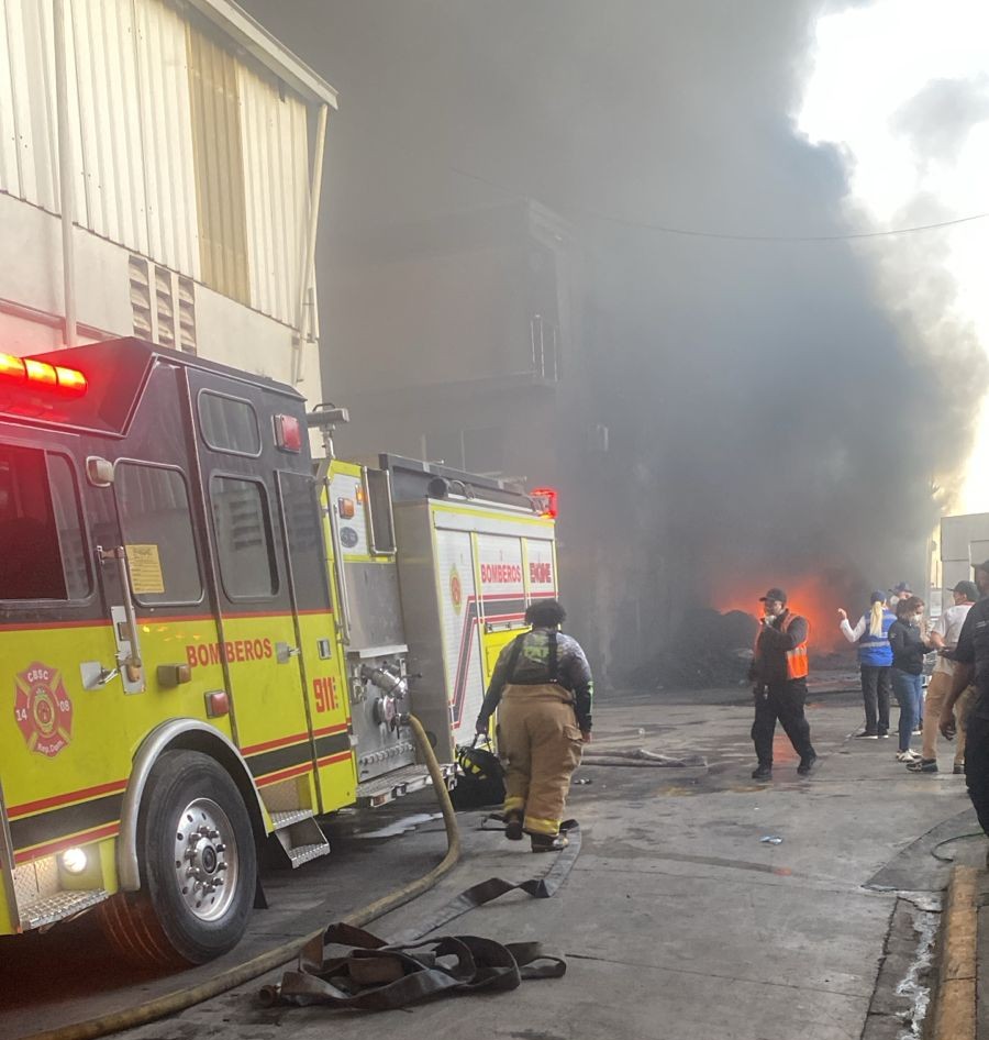 No hay víctimas ni heridos en incendio fábrica de desechables en Haina, según 911 No hay víctimas ni heridos en incendio fábrica de desechables en Haina, según 911