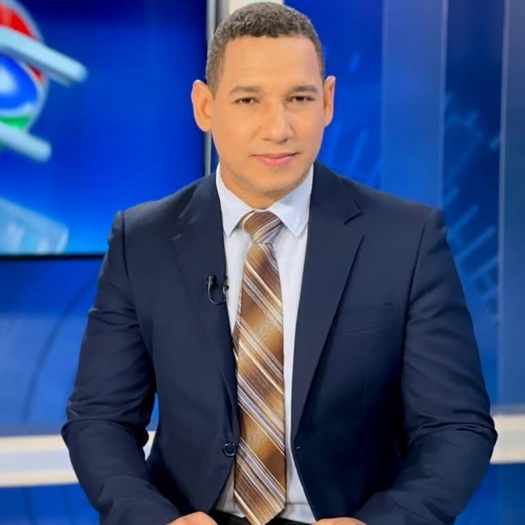 Periodista cuestiona retiro video del ministro de Salud que promovía el consumo de agua Periodista cuestiona retiro video del ministro de Salud que promovía el consumo de agua