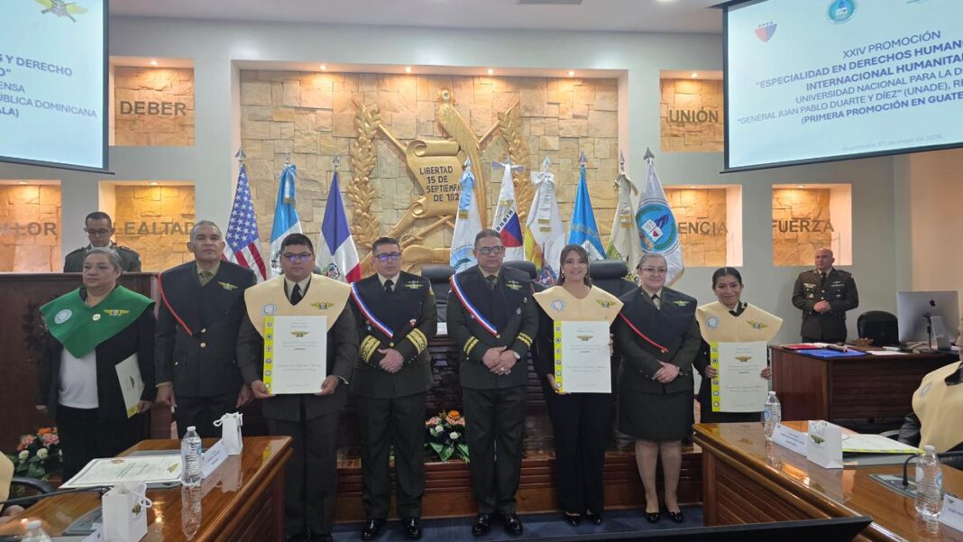 UNADE celebra graduación en el exterior de su Especialidad en Derechos Humanos y Derecho Internacional Humanitario UNADE celebra graduación en el exterior de su Especialidad en Derechos Humanos y Derecho Internacional Humanitario