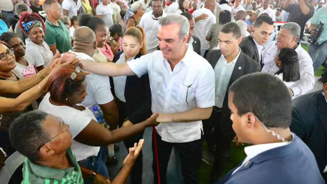 Gobierno entregará títulos de propiedad, tres techados escolares y remozamiento de club Los Cachorros este domingo Gobierno entregará títulos de propiedad, tres techados escolares y remozamiento de club Los Cachorros este domingo