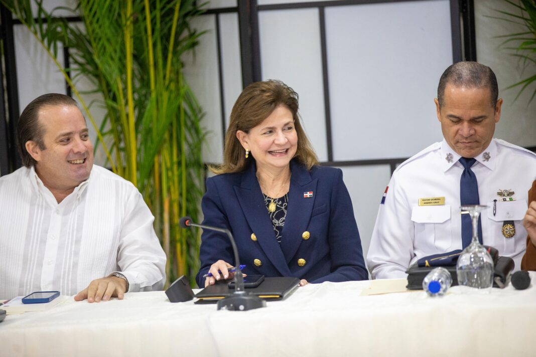 Vicepresidenta Raquel Peña encabeza reunión seguimiento al Plan de Seguridad Ciudadana Vicepresidenta Raquel Peña encabeza reunión seguimiento al Plan de Seguridad Ciudadana