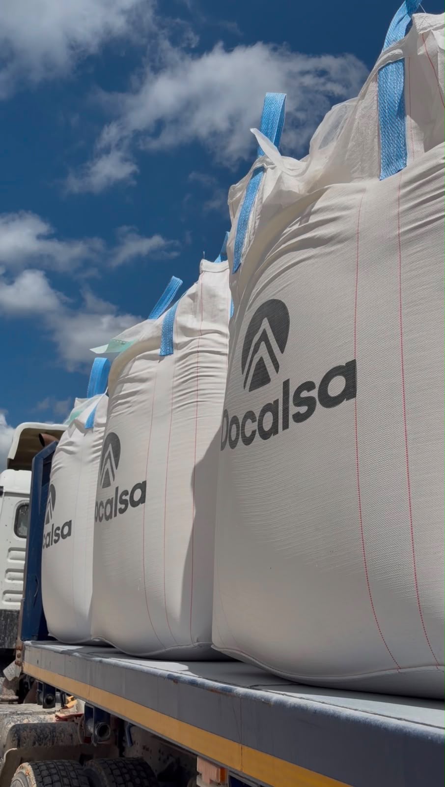 DOCALSA dona 50 toneladas de cal viva para apoyar las labores humanitarias en Venezuela DOCALSA dona 50 toneladas de cal viva para apoyar las labores humanitarias en Venezuela