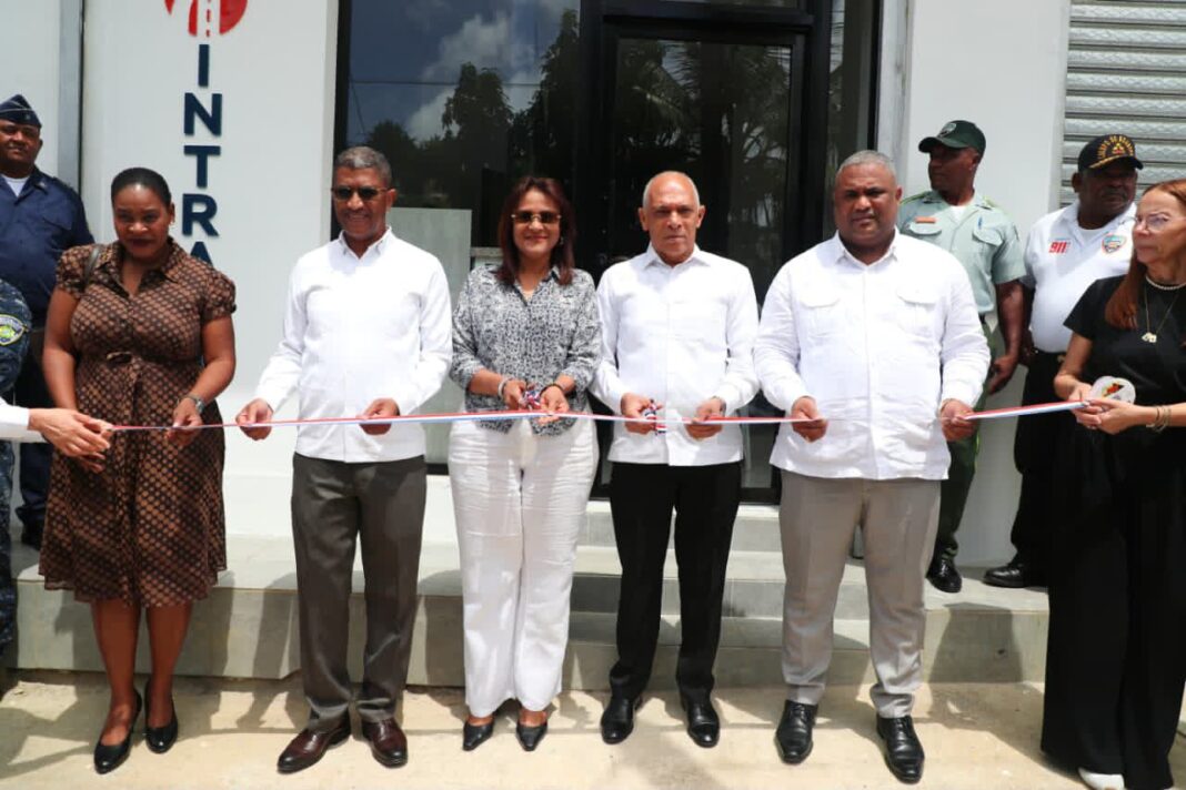 INTRANT inaugura en Samaná oficina de licencias; beneficiará a 49,625 conductores INTRANT inaugura en Samaná oficina de licencias; beneficiará a 49,625 conductores