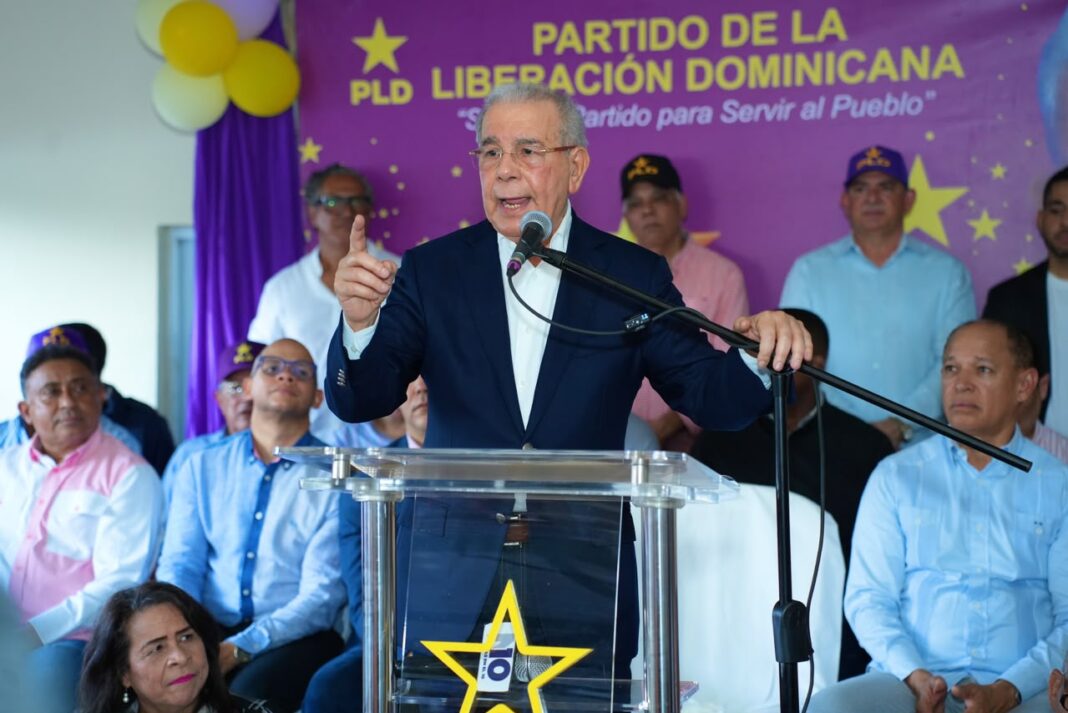 Danilo Medina “Nadie ha endeudado tanto a la República Dominicana como este gobierno « Danilo Medina “Nadie ha endeudado tanto a la República Dominicana como este gobierno «