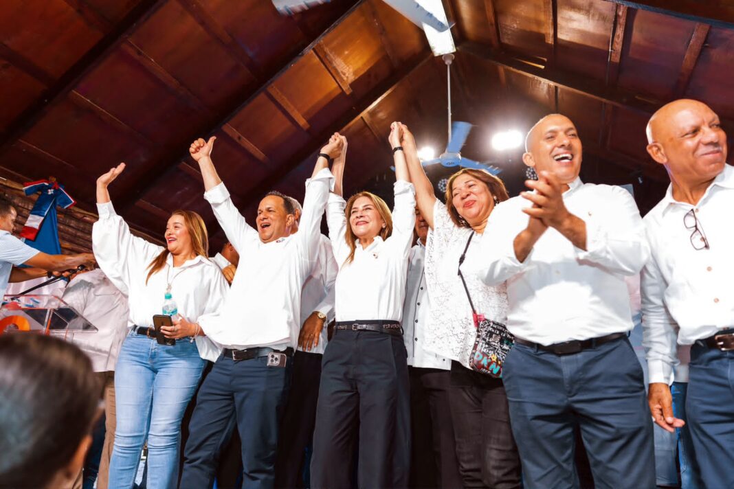 Carolina Mejía consolida respaldo político en Ocoa con juramentación Carolina Mejía consolida respaldo político en Ocoa con juramentación