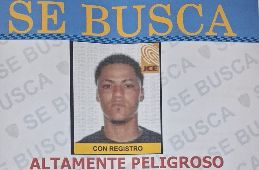 PN abate a «Gregori Peligro» tras enfrentar a tiros a miembros del DICRIM en Santiago PN abate a «Gregori Peligro» tras enfrentar a tiros a miembros del DICRIM en Santiago