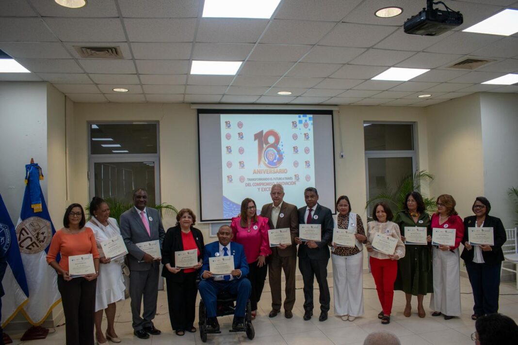 Facultad de Ciencias UASD celebra su 18.º aniversario con reconocimientos a su comunidad académica Facultad de Ciencias UASD celebra su 18.º aniversario con reconocimientos a su comunidad académica