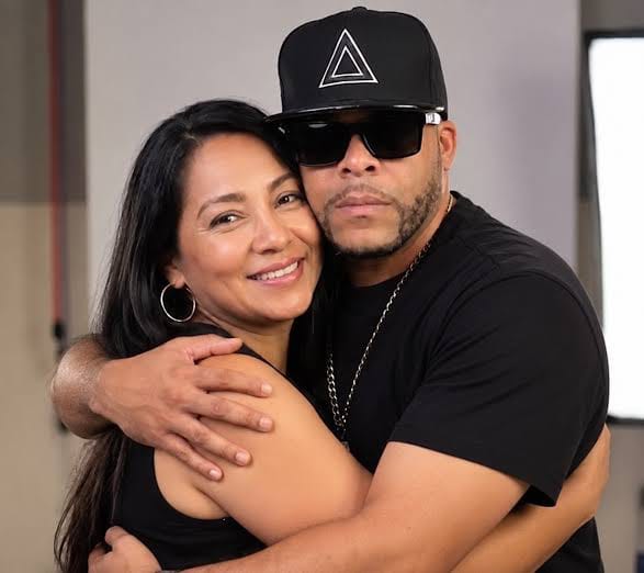 Investigan muerte de esposa del merenguero Julian Oro Duro Investigan muerte de esposa del merenguero Julian Oro Duro